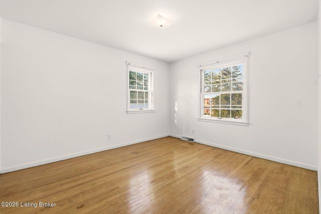 7816 Fairmeadows Ln, Louisville, KY 40222