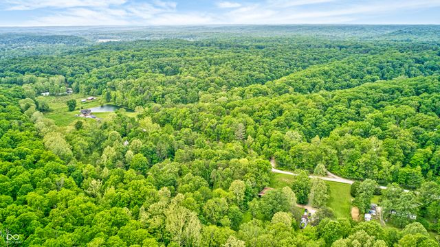 1691 Country Club Road, Nashville, IN 47448