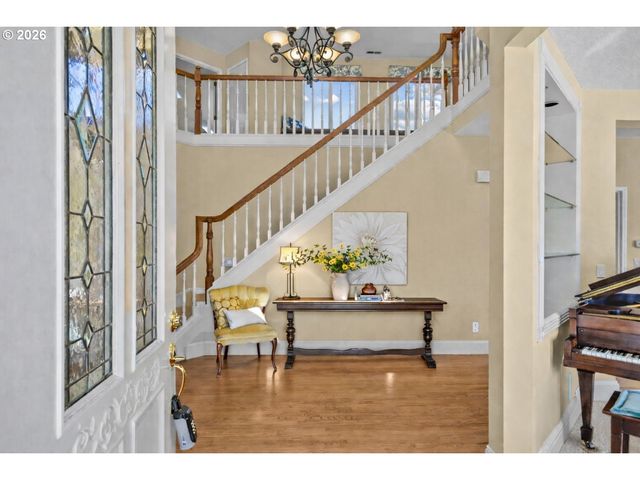 11830 Se EASTBOURNE Ln, Happy Valley, OR 97086
