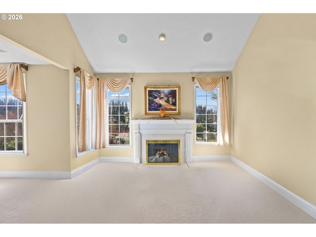 11830 Se EASTBOURNE Ln, Happy Valley, OR 97086