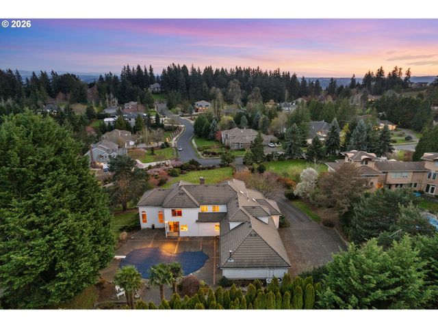 11830 Se EASTBOURNE Ln, Happy Valley, OR 97086