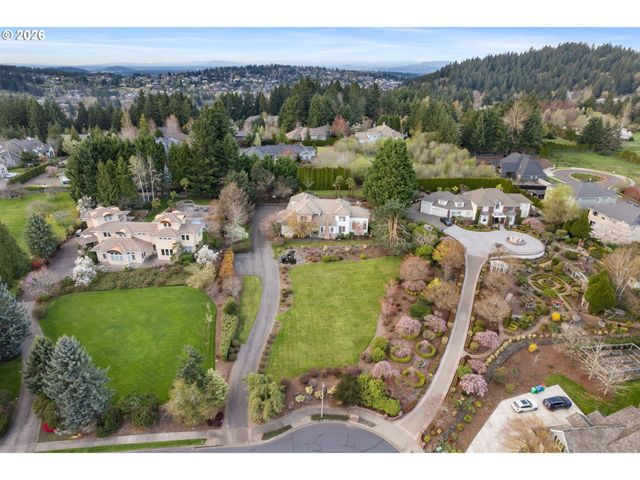 11830 Se EASTBOURNE Ln, Happy Valley, OR 97086