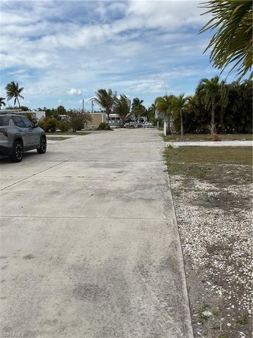 5012 Flamingo DR, St. James City, FL 33956