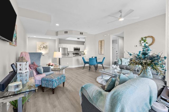 10480 SW Stephanie Way Unit 3-206, Port St Lucie, FL 34987