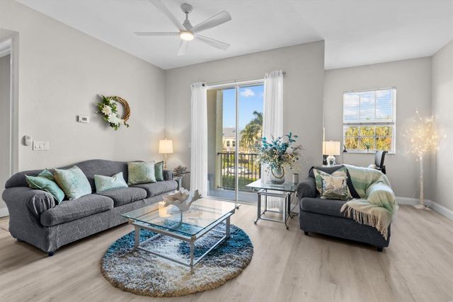 10480 SW Stephanie Way Unit 3-206, Port St Lucie, FL 34987