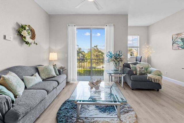 10480 SW Stephanie Way Unit 3-206, Port St Lucie, FL 34987