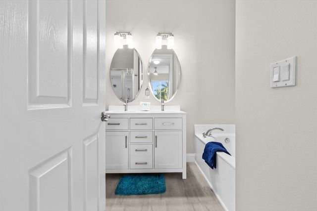 10480 SW Stephanie Way Unit 3-206, Port St Lucie, FL 34987