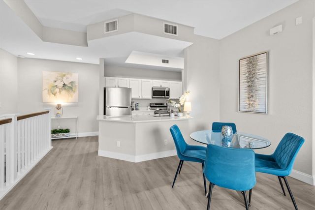 10480 SW Stephanie Way Unit 3-206, Port St Lucie, FL 34987