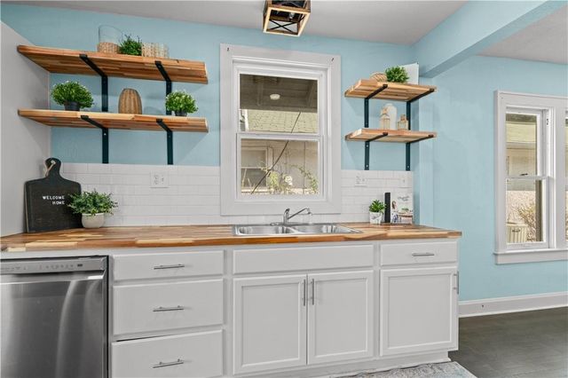 3506 Askew Avenue, Kansas City, MO 64128