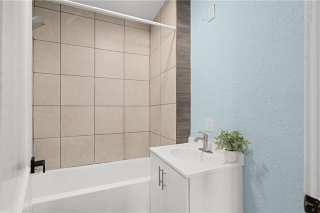 3506 Askew Avenue, Kansas City, MO 64128