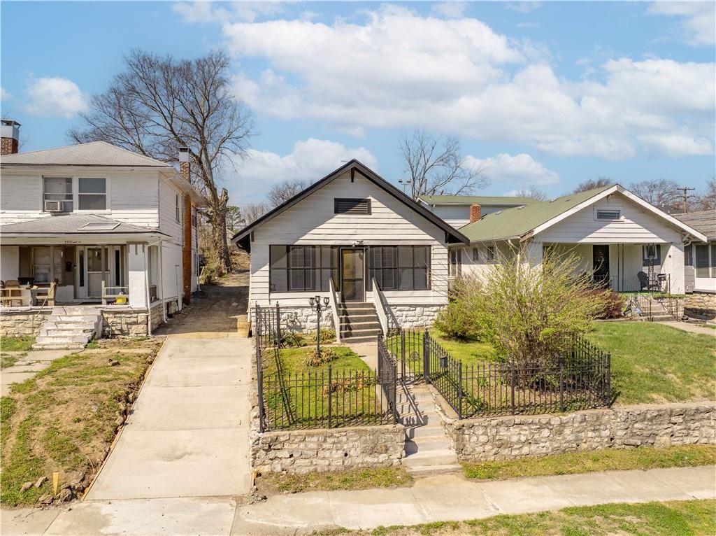 3506 Askew Avenue, Kansas City, MO 64128