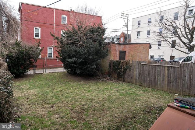 526 W JAMES ST, Lancaster, PA 17603