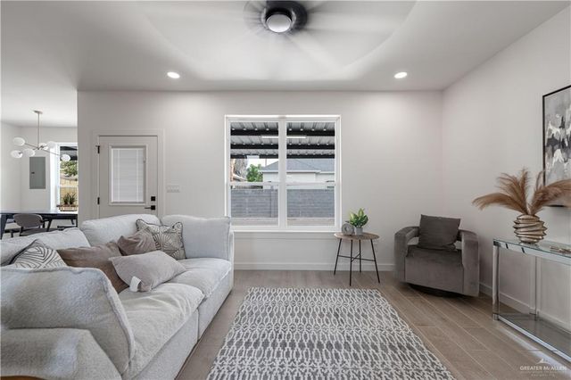 5408 N Crown Point, Pharr, TX 78577