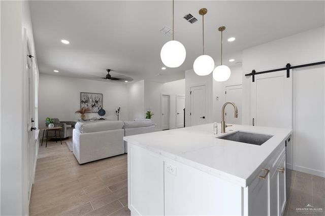 5408 N Crown Point, Pharr, TX 78577