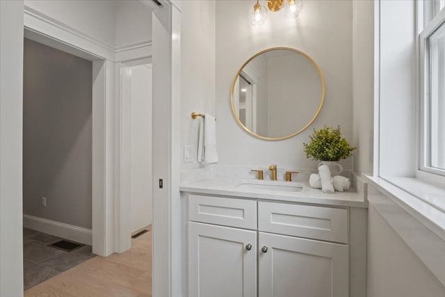 92 Uncas Avenue 2, Franklin, MA 02038