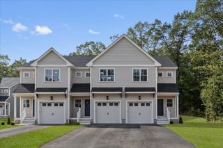 92 Uncas Avenue 2, Franklin, MA 02038