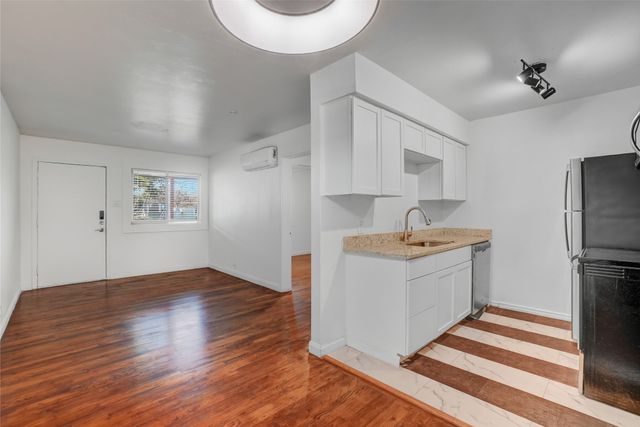 3310 Douglas Avenue H, Dallas, TX 75219