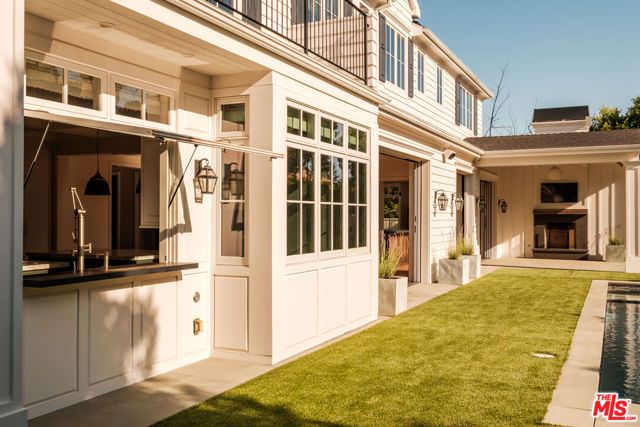 557 Chapala Drive, Pacific Palisades (los Angeles), CA 90272