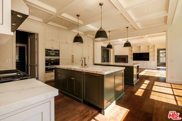 557 Chapala Drive, Pacific Palisades (los Angeles), CA 90272
