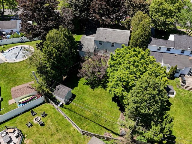 32 Charrington Road, Irondequoit, NY 14609