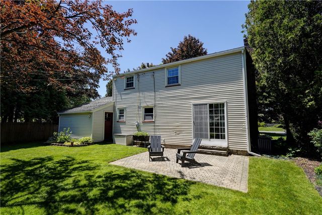 32 Charrington Road, Irondequoit, NY 14609