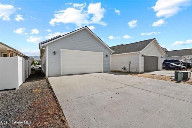 12153 W Moorfield AVE, Post Falls, ID 83854