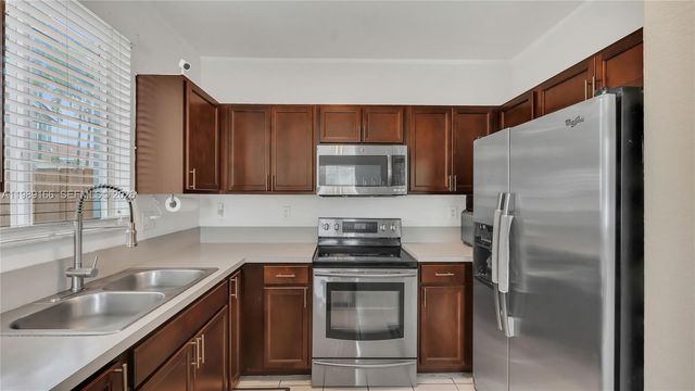 2342 SE 10th St ., Homestead, FL 33035