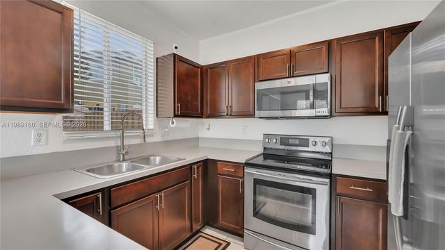 2342 SE 10th St ., Homestead, FL 33035