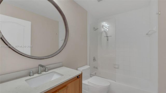 2342 SE 10th St ., Homestead, FL 33035