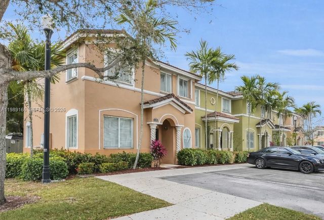 2342 SE 10th St ., Homestead, FL 33035