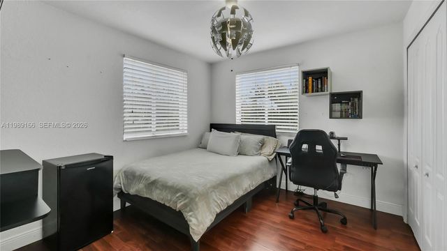 2342 SE 10th St ., Homestead, FL 33035