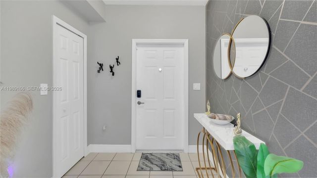 2342 SE 10th St ., Homestead, FL 33035