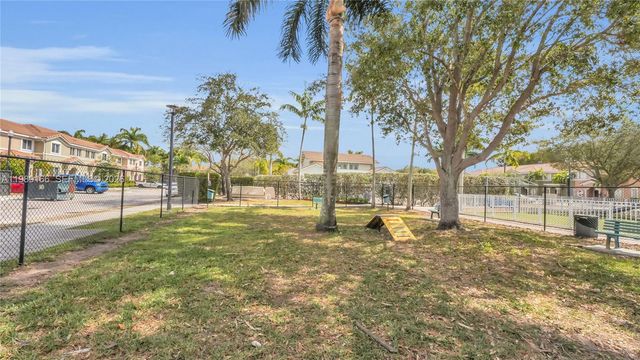 2342 SE 10th St ., Homestead, FL 33035