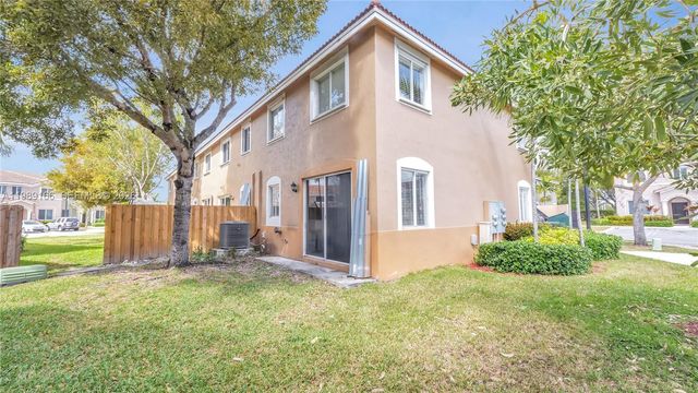 2342 SE 10th St ., Homestead, FL 33035