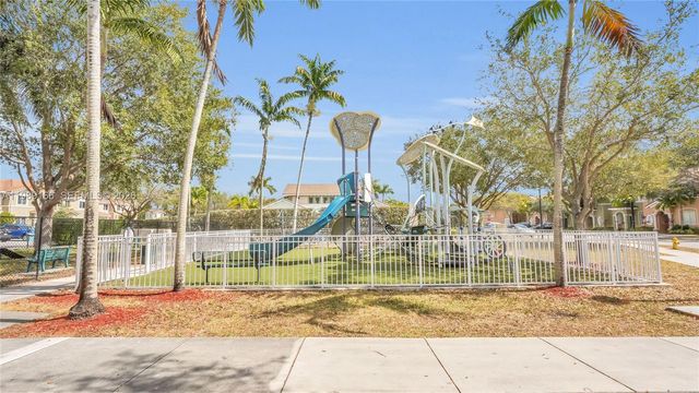 2342 SE 10th St ., Homestead, FL 33035