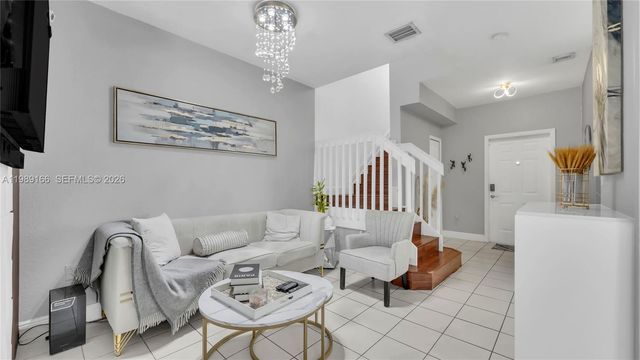 2342 SE 10th St ., Homestead, FL 33035