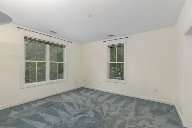 5 Sally Sweets Way 118, Salem, NH 03079