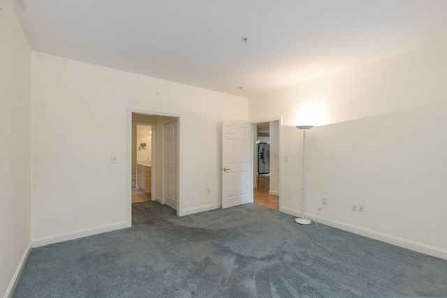 5 Sally Sweets Way 118, Salem, NH 03079
