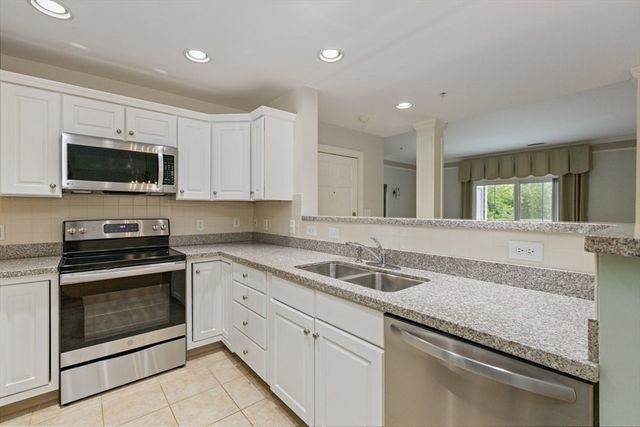 5 Sally Sweets Way 118, Salem, NH 03079