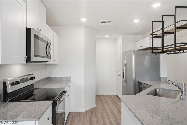 7815 Jupiter Sky Street 1, North Las Vegas, NV 89084