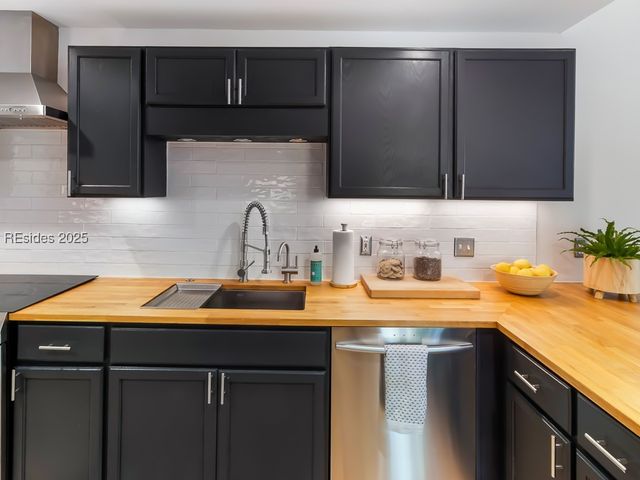 1 Crosstree Dr, Hilton Head Island, SC 29926