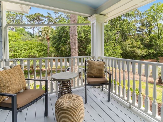 1 Crosstree Dr, Hilton Head Island, SC 29926