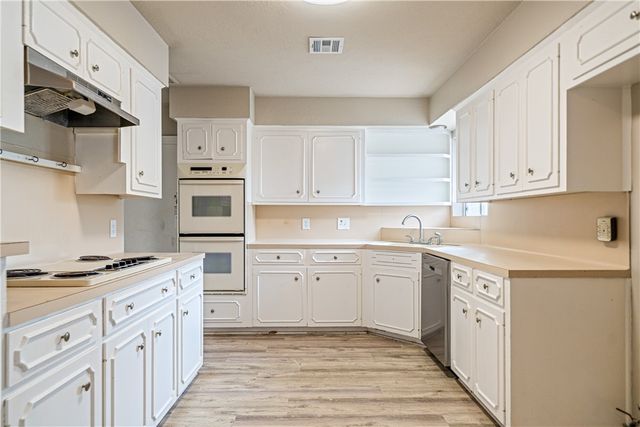 6322 Boca Raton Dr, Corpus Christi, TX 78413