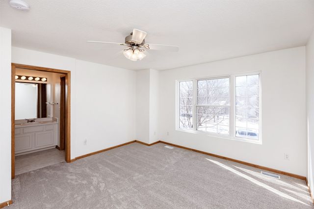 1037 NW Prairie Ridge Drive, Ankeny, IA 50023