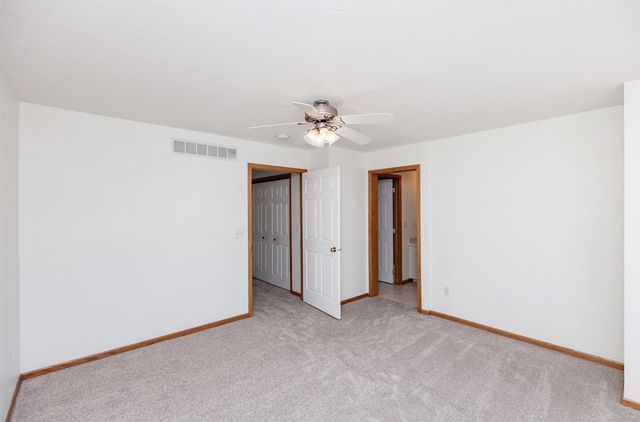 1037 NW Prairie Ridge Drive, Ankeny, IA 50023