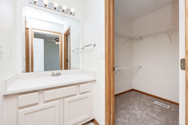 1037 NW Prairie Ridge Drive, Ankeny, IA 50023