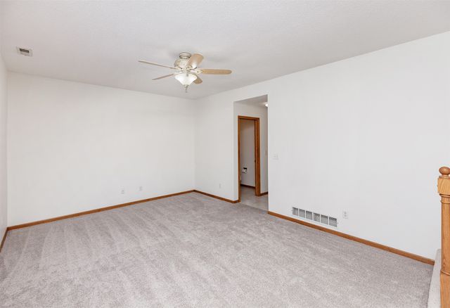 1037 NW Prairie Ridge Drive, Ankeny, IA 50023