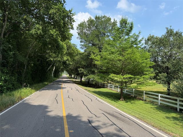 24077 Old Dobbin Plantersvil Road, Montgomery, TX 77316
