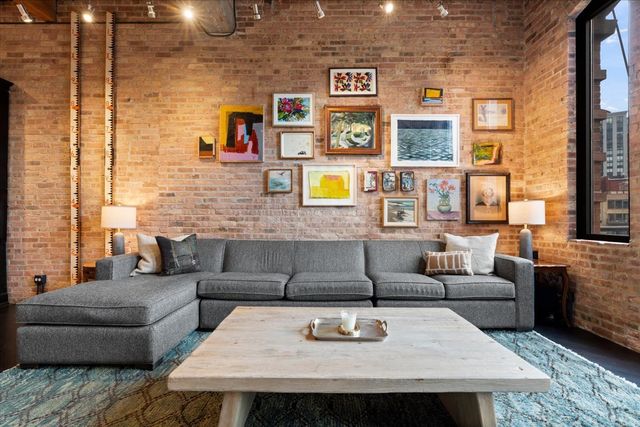 550 N Kingsbury Street 614, Chicago, IL 60654
