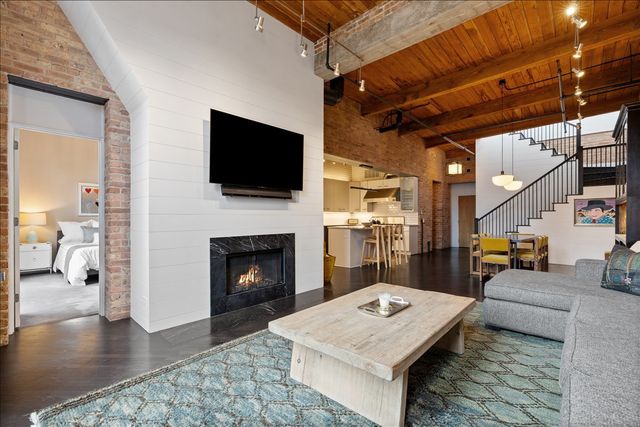 550 N Kingsbury Street 614, Chicago, IL 60654